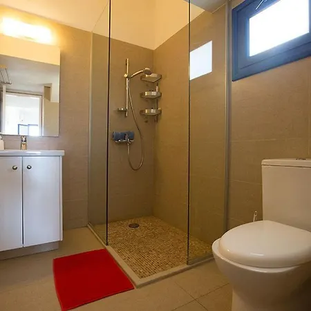 Ioanni Helios - Stunning 4 Bedroom - Few Minutes Drive To Fig Tree Bay Вилла *