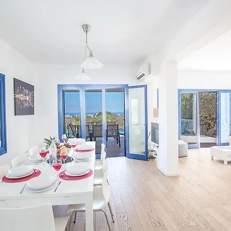 Ioanni Helios - Stunning 4 Bedroom - Few Minutes Drive To Fig Tree Bay Протарас